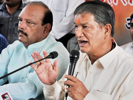 9 మంది ఎంఎల్ఏలకు హైకోర్టులో చుక్కెదురు