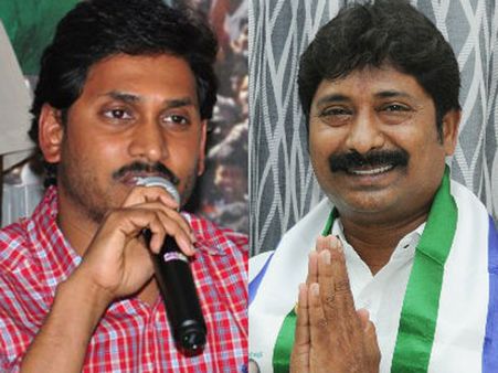 వైసీపీలో మరో వికెట్ పడబోతుందా..! : 'జంపింగ్ జాబితాలోకి ఎమ్మెల్యే అశోక్ రెడ్డి..!!'