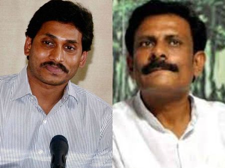 దీక్ష చేసే అర్హత లేదు: జగన్ జలదీక్షకు రాయలసీమ నేతలు వ్యతిరేకమేనా?