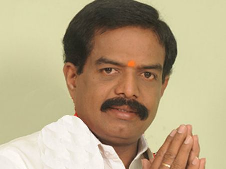 ఎమ్మెల్యేని కాకున్నా బాబు రమ్మన్నారు: జగన్‌కు కొత్తపల్లి చేయి