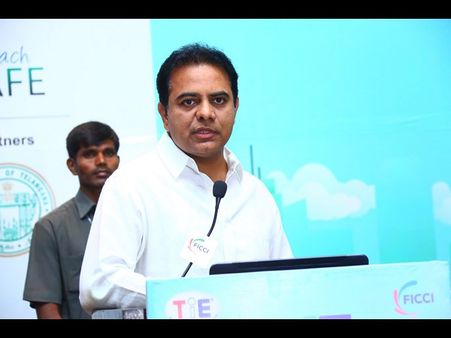 అమెరికాలో బిజీ బిజీగా కేటీఆర్ : సిస్టర్ సిటీ ఒప్పందంపై ఫోకస్