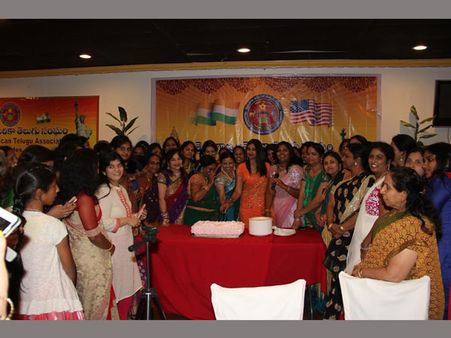 టాటా ఆధ్వర్యంలో ఘనంగా 'మదర్స్ డే' వేడుకలు