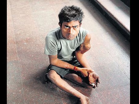 ఈ బిచ్చగాడు కోటీశ్వరుడు: వ్యాపారులకే అప్పులు!