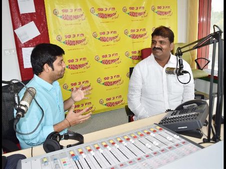 ఐడియాలివ్వండి: రేడియో మిర్చిలో మేయర్ బొంతు, ఏమన్నారంటే..!