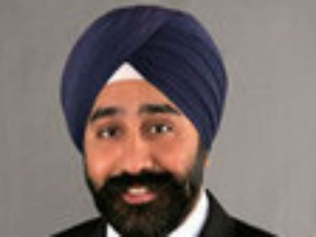 ‘టెర్రరిస్ట్’:ట్రంప్ సపోర్టర్‌కి సిక్కు కౌన్సిలర్ షాకింగ్ రిప్లై