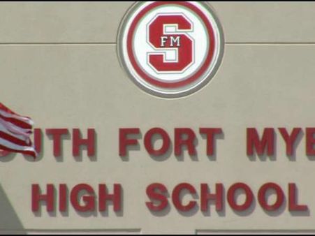 స్కూల్లోనే 25 మందితో సెక్స్ : నిజం అంగీకరించిన బాలిక