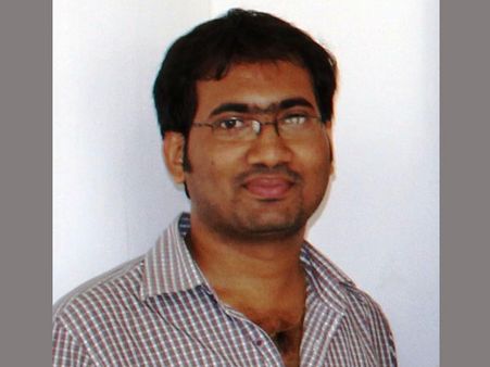 కవిత: ఒకానొక హిప్నాటిక్ ఏడుపులోకి..