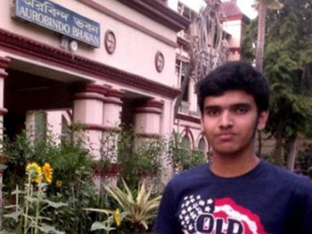 బెంగాల్ విద్యార్ధికి గూగుల్ 1.10 కోట్ల ఆఫర్: టెక్కీలకు మూడు రెట్లు పెరిగిన సరాసరి వేతనం