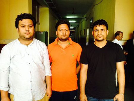 వడ్డీ లేని రుణాలిస్తామంటూ రూ. లక్షలు కాజేశారు: ఢిల్లీ ముఠా అరెస్ట్