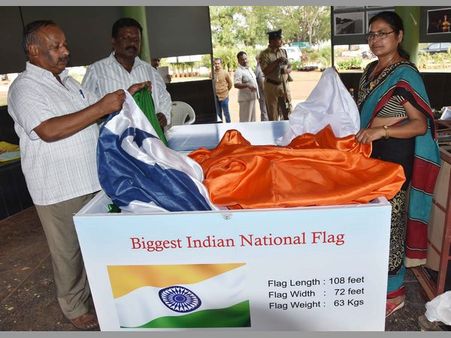 కొత్త జిల్లాలు కేసీఆర్ షాకింగ్ ట్విస్ట్, అందుకే, ఏపీ-టిలపై మోడీ ట్వీట్