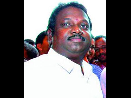 కళ్లు గప్పి తిరుగుతున్న కళానికేతన్ ఎండి అరెస్టు