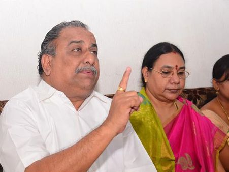 కీలక నిర్ణయం: ముద్రగడ దీక్షపై అంతా రహస్యమే?, హేళనగా మాట్లాడతారా?