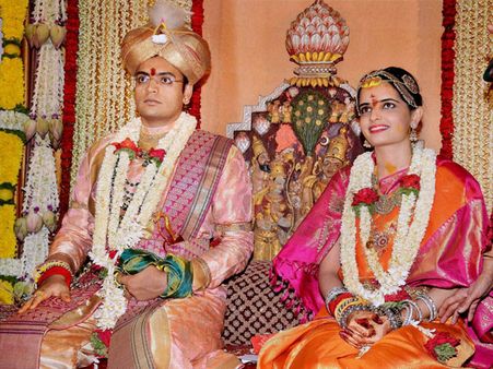 త్రిశికతో మైసూరా మహారాజు వివాహం (పిక్చర్స్)