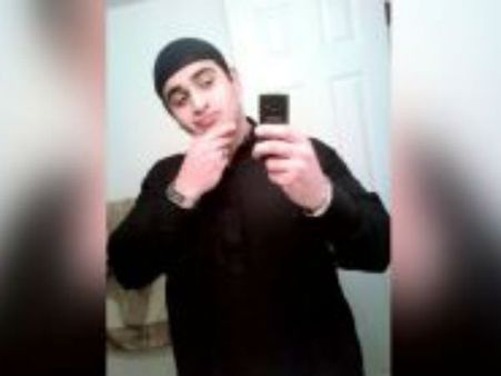 గే క్లబ్ షూటింగ్, ట్విస్ట్‌లు: మతీన్ స్వలింగ సంపర్కుడా, భార్య పాత్ర?