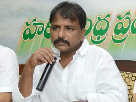 బాబూ! చిత్తశుద్ధి నిరూపించుకో: శైలజ, 'పత్తిపాటికి నాన్‌బెయిలబుల్ వారెంట్'