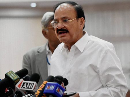 మోడీని ప్రపంచమే గుర్తించింది, అరాచకం సృష్టిస్తున్నారు: వెంకయ్య