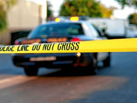 హాట్ కపుల్.. : బీచ్ లో 'పబ్లిక్ సెక్స్' చేస్తుండగా..