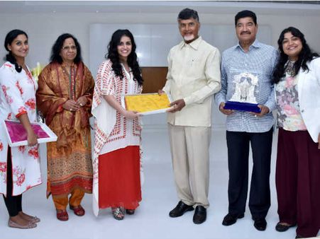 అమరావతి దశ తిరగనుందా?: అమరావతికి అండగా అబుదాబి ఎన్నారై