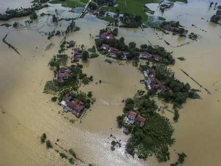 చైనాలో వరద బీభత్సం: 225 మంది మృతి
