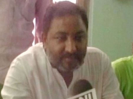 భగ్గుమంటోన్న బీఎస్పీ : దయాశంకర్ నాలుక కోస్తే 50 లక్షలంటూ ప్రకటన