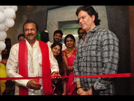 జూనియర్‌ కుప్పన్న: మోహన్ బాబు కోరిక తీర్చిన 'మంచు' లక్ష్మీ (ఫోటోలు)