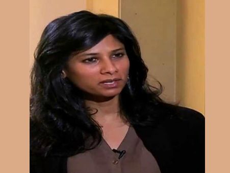 గీత ఎఫెక్ట్: 'ఆమె'తో మేం లక్కీఅని ముఖ్యమంత్రి