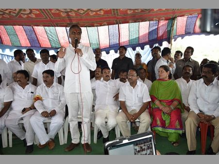 ఏపీ సుప్రీంకెళ్లినా ధర్మం మనవైపే: కల సాకారమైందని హరీశ్(పిక్చర్స్)