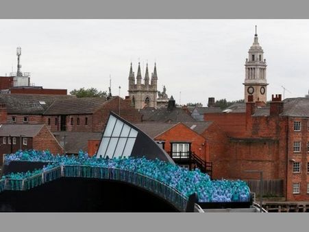 నగ్నంగా వేల మంది ఫోటోలకు ఫోజులు (ఫోటోలు)