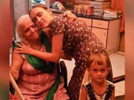 ఇలా కలిపారు: రష్యా కోడలు-యూపీ అత్త, మధ్యలో సుష్మా, అఖిలేష్!