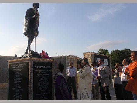 ఎంజిఎంఎన్‌టిలో అమెరికా స్వాతంత్ర్య వేడుక(ఫొటోలు)