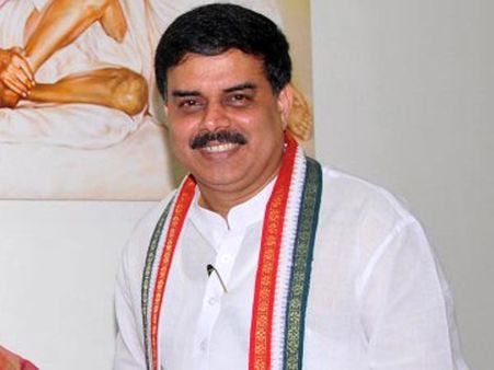 స్మార్ట్ పల్స్ సర్వే: 'బాబు సీక్రెట్ అజెండా, వారి చేతుల్లోకి సమాచారం'