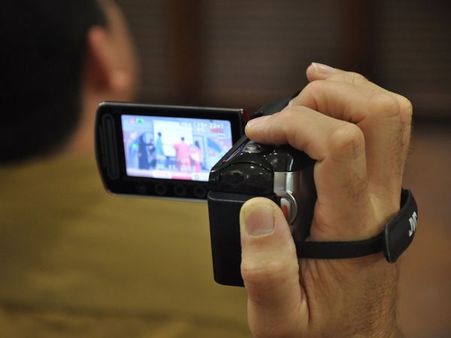 నగ్న ఫోటోలతో ఇంటర్ విద్యార్థినిని బ్లాక్ మెయిల్ ఆపై రేప్