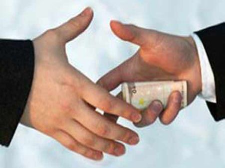 'లంచం తీసుకుంటే చేతులు నరికేయండి' : గోవా ఎమ్మెల్యే సంచలన కామెంట్స్