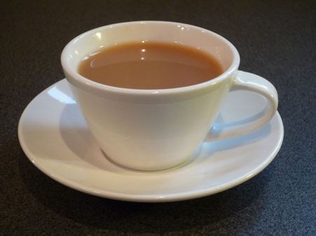 టీ తాగి ఒకే కుటుంబంలో నలుగురి మృతి