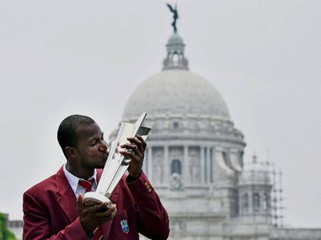 డారెన్ సామీని ఫోన్‌కాల్‌పై 30 సెకన్లలో పీకేశారట