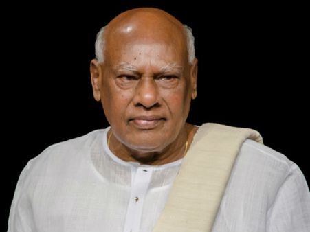 ఆనందీబెన్‌కు గవర్నర్ గిరి?: రోశయ్య కోసం జయ మంతనాలు!