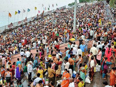 పుష్కరాల్లో హోటళ్ల బాదుడు! : జేబులకు భారీ చిల్లు తప్పదేమో!