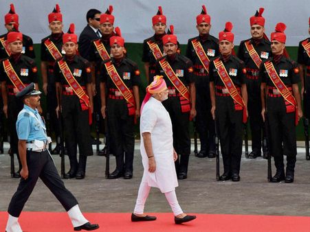 దటీజ్ మోడీ, పాక్‌కు ఇలాగే బుద్ధి చెప్పాలి: కట్జూ