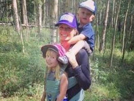 బాహుబలి శివగామిలా: కొడుకు కోసం ప్రాణాలు పణంగా పెట్టిన తల్లి