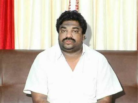 నిర్మాతల మధ్య బ్లూ ఫిలింల రచ్చ: ఒత్తిడికిలోనై ఆసుపత్రిలో చేరిన నట్టికుమార్