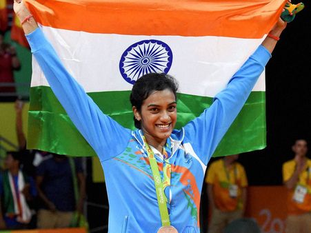 అరుదైన గౌరవం: సీఆర్పీఎఫ్ హానరరీ కమాండెంట్‌గా సింధు!