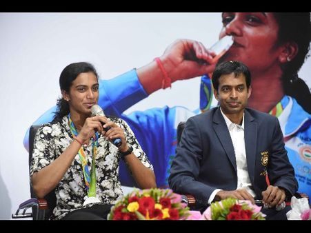 గోపీచంద్‌కు షాక్‌పై అలీ వివరణ, సింధు పరిపూర్ణ క్రీడాకారిణి కాదన్న కోచ్