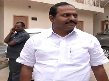 జగన్ ఇలాకాకు 'కృష్ణా': గడ్డం తీయనని టిడిపి నేత సతీష్ శపథం