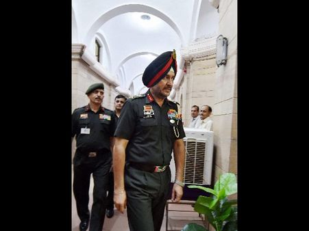 భారత్ సర్జికల్ స్ట్రయిక్స్: పాక్‌ తదుపరి స్టెప్‌పై సర్వత్రా ఆసక్తి?