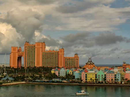 నల్లకుబేరుల పేర్లు బట్టబయలు: ‘బహమాస్’ లీక్స్‌లో తెలుగు ప్రముఖులు వీరే?