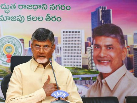 తీవ్ర ఉత్కంఠ, ఆసక్తిగా: ఢిల్లీ పరిణామాలపై బెజవాడలో ఏం జరుగుతోంది?