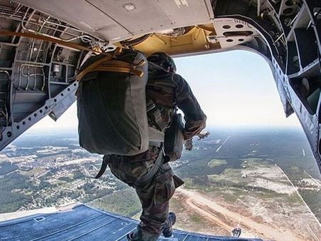 లాడెన్‌ను ఇలాగే: సర్జికల్ స్ట్రయిక్ కష్టమే, దిక్కుతోచని పాక్