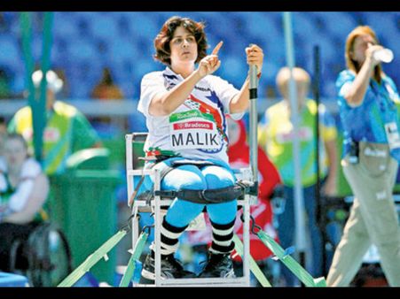 ఇంట్లోనుంచే రాననుకున్నారు: బలహీనతనే బలంగా మార్చిన దీప