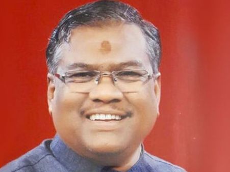 రాత్రుళ్లు మెలుకువతో ఉండాలంటే.. అశ్లీల నృత్యాలే సరి : కేంద్రమంత్రి సంచలనం