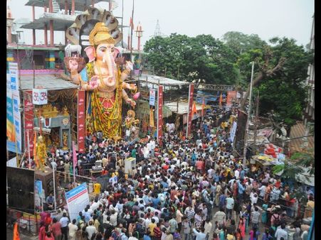 రికార్డు: గతం కంటే భిన్నంగా, ఖైరతాబాద్ గణపతి నిమజ్జనం